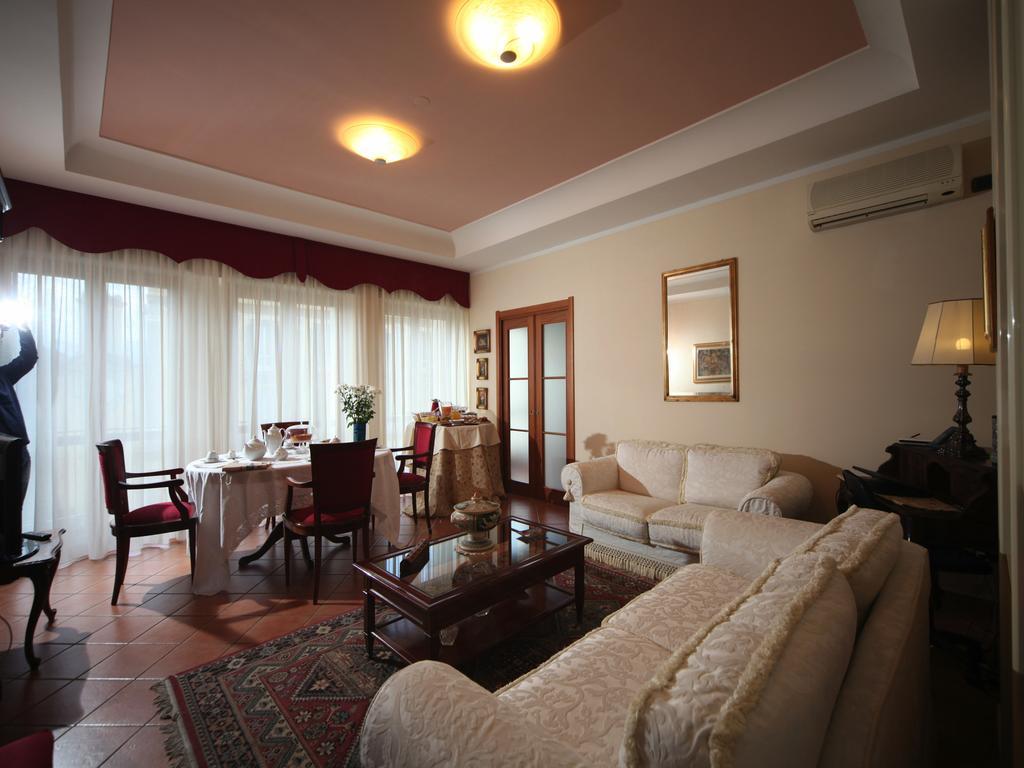 Bed and Breakfast Napoli Porta Di Mare Екстер'єр фото